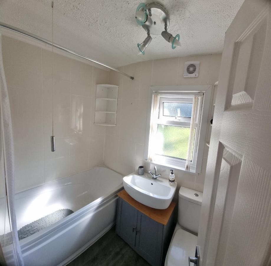 Watkin - Snowdon Cabins - Cozy Chalet - Glan Gwna, Caernarfon Caeathro Buitenkant foto